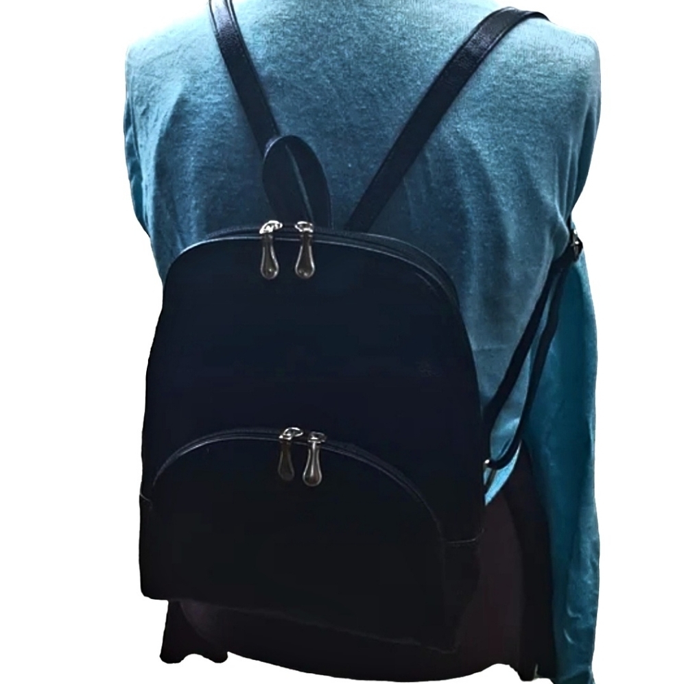 NEVENKA Vegan leather Backbag